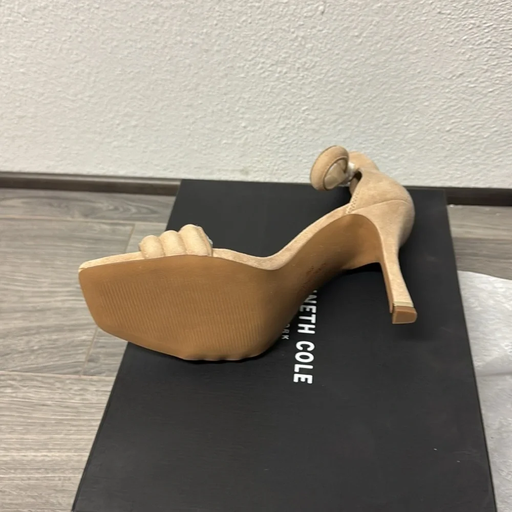 KENNETH COLE HART SANDAL/BUFF_3